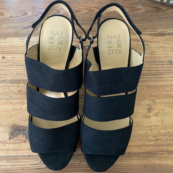 Naturalizer Freema Black Heels - Picture 3 of 6